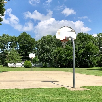 <b>Basketball Court</b>