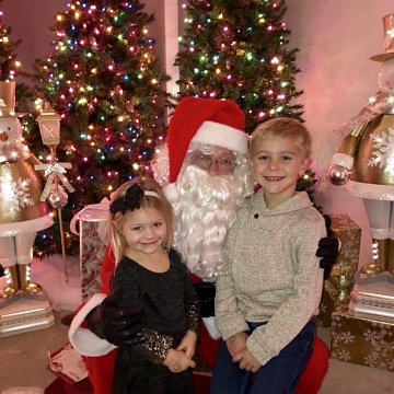 <strong>Visit with Santa</strong>